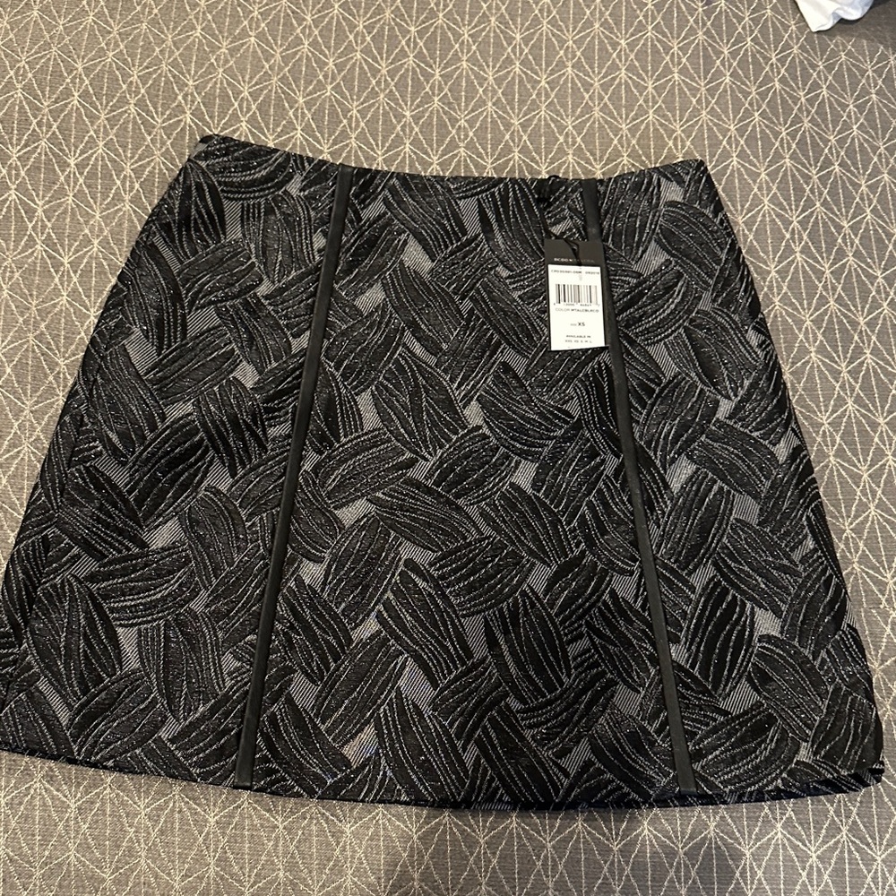 BCBGMaxAzria Black and Gray Textured Mini Skirt